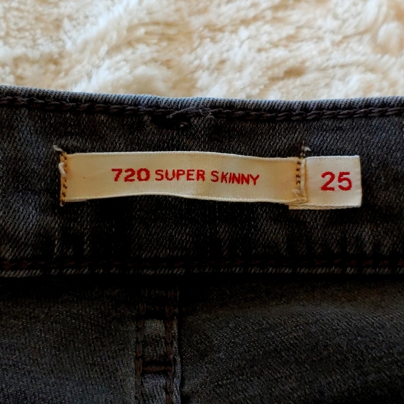*DONATED* Levi’s Jeans - Picture 4 of 4